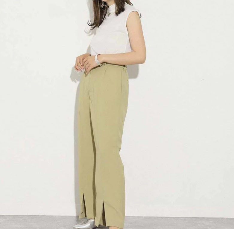 センタースリットパンツ